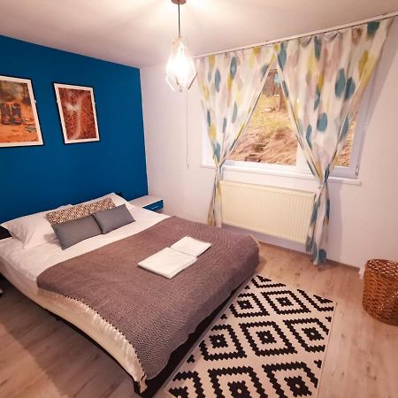 105500 Apartment بوستين المظهر الخارجي الصورة